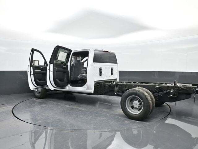 2025 GMC Sierra 3500HD Chassis Pro