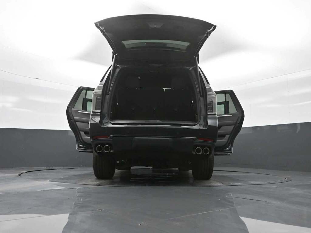 2026 Chevrolet Tahoe 4WD RST