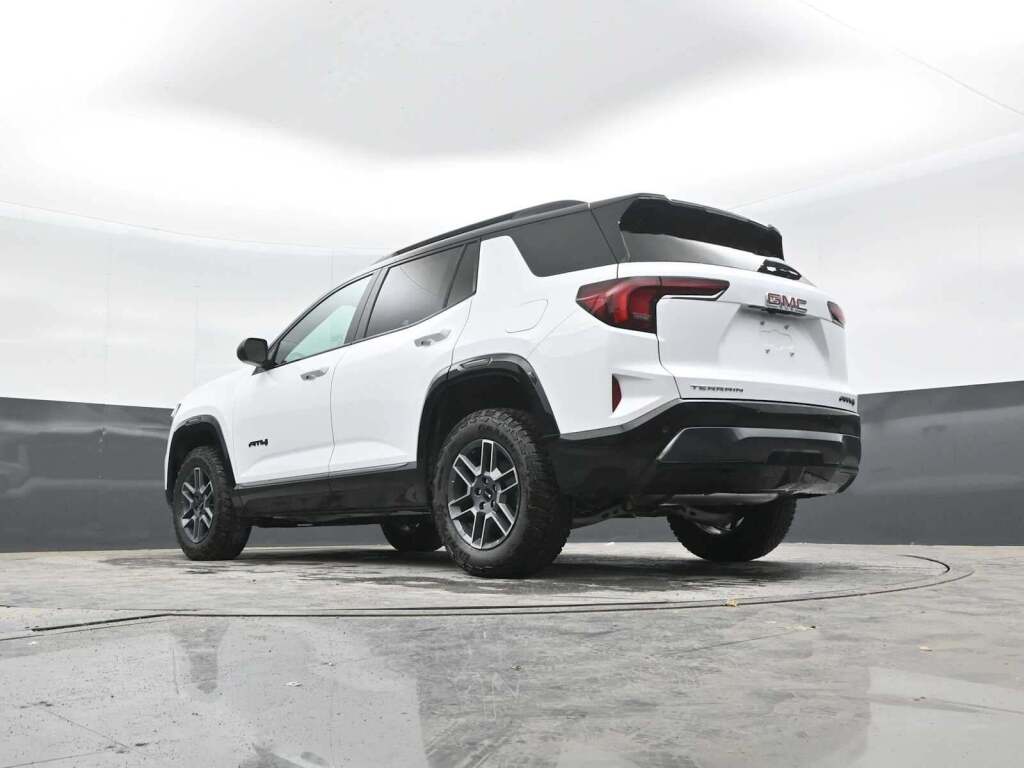2026 GMC Terrain AWD AT4