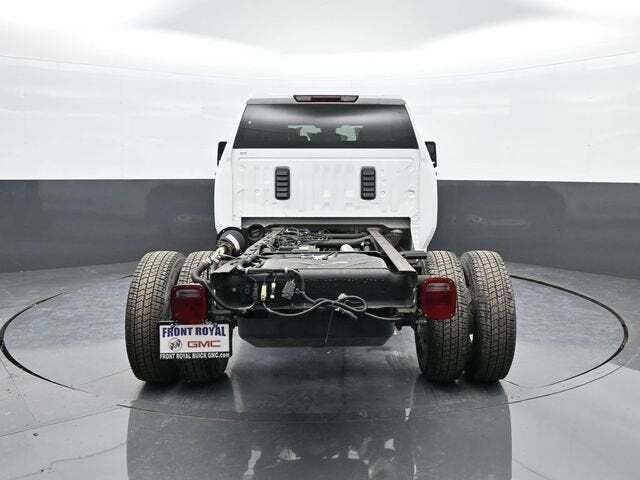 2025 GMC Sierra 3500HD Chassis Pro