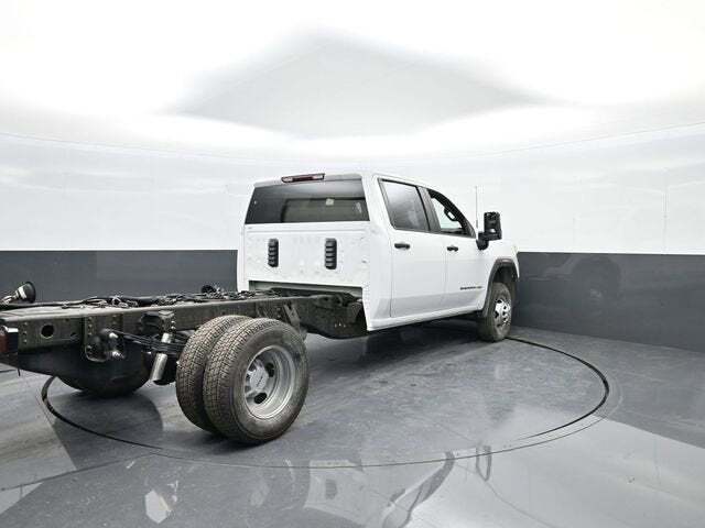 2025 GMC Sierra 3500HD Chassis Pro