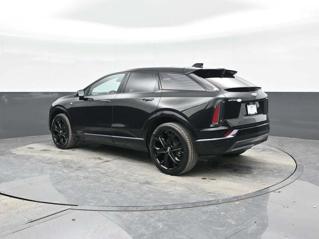 2025 Cadillac OPTIQ Sport 2 AWD