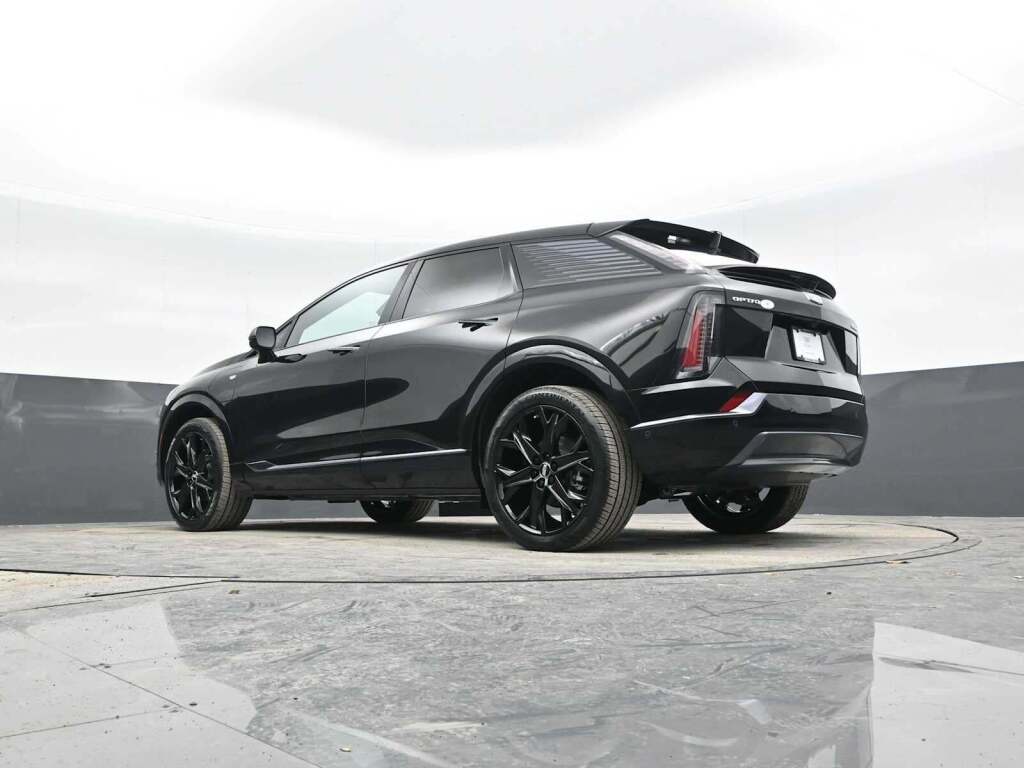 2025 Cadillac OPTIQ Sport 2 AWD
