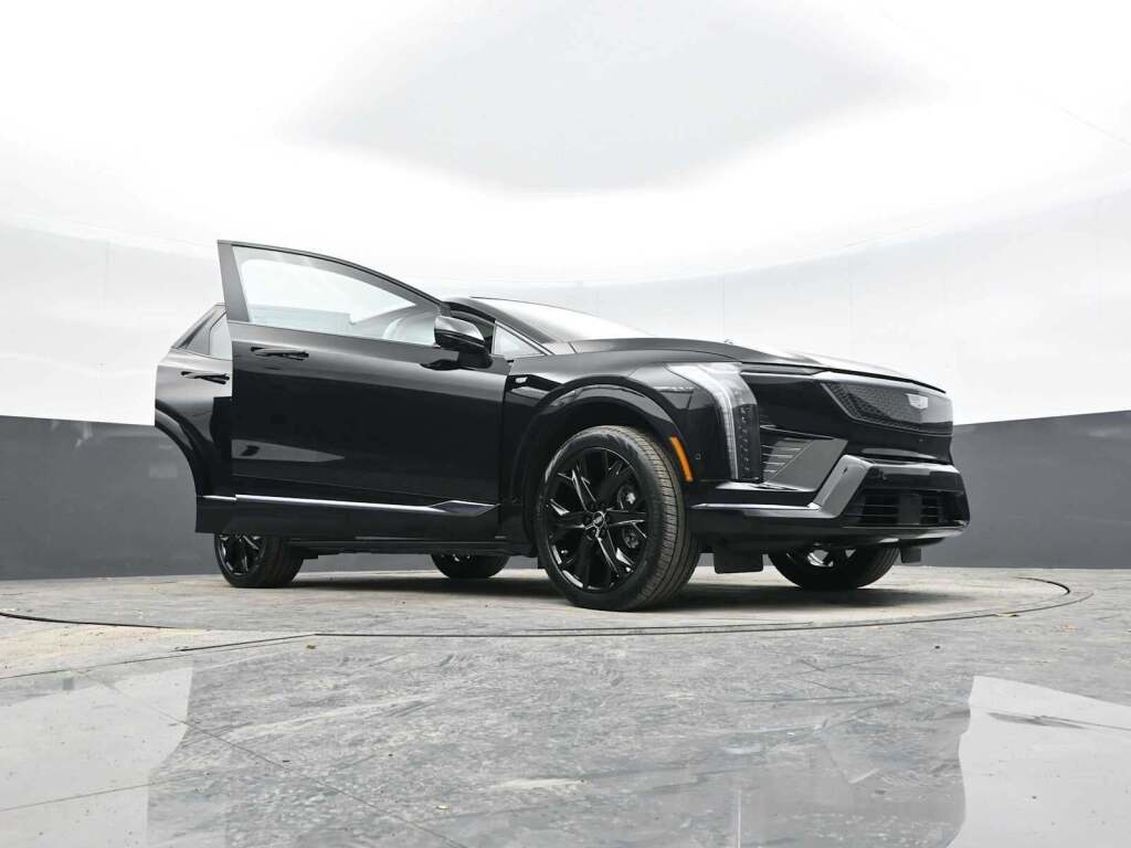 2025 Cadillac OPTIQ Sport 2 AWD