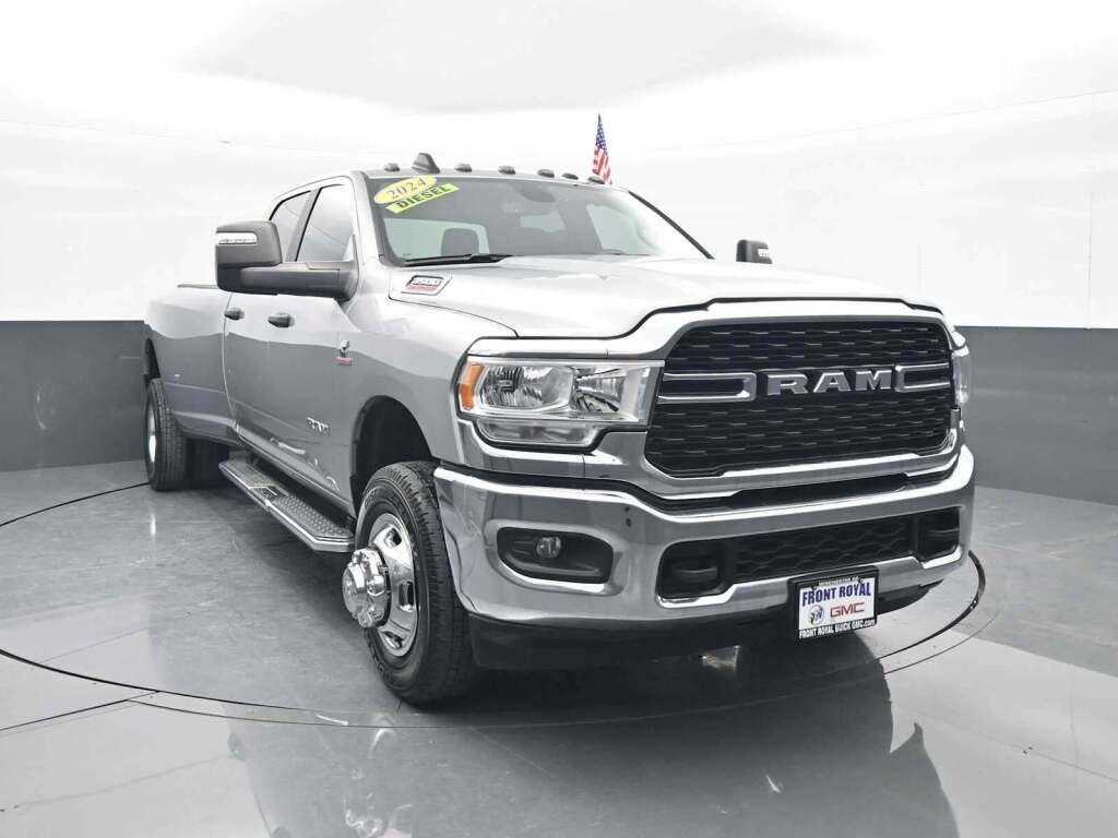 2024 Ram 3500 Big Horn Crew Cab 4x4 8' Box