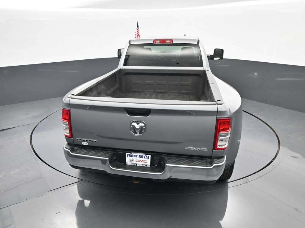 2024 Ram 3500 Big Horn Crew Cab 4x4 8' Box