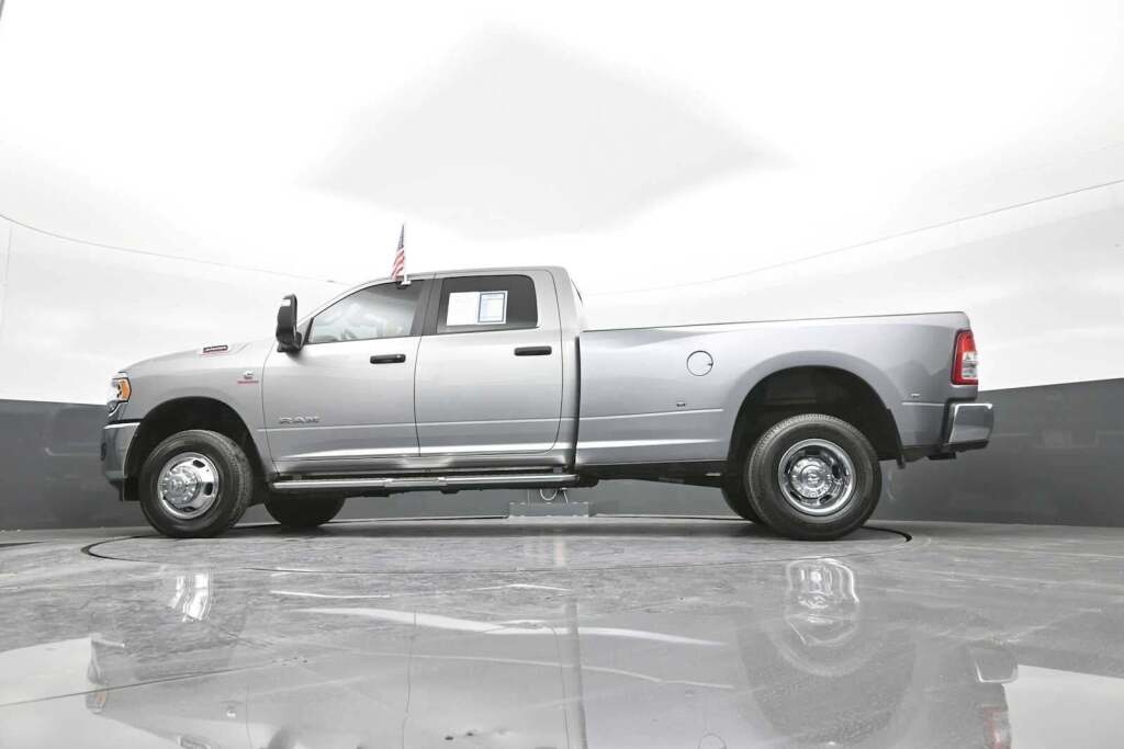 2024 Ram 3500 Big Horn Crew Cab 4x4 8' Box
