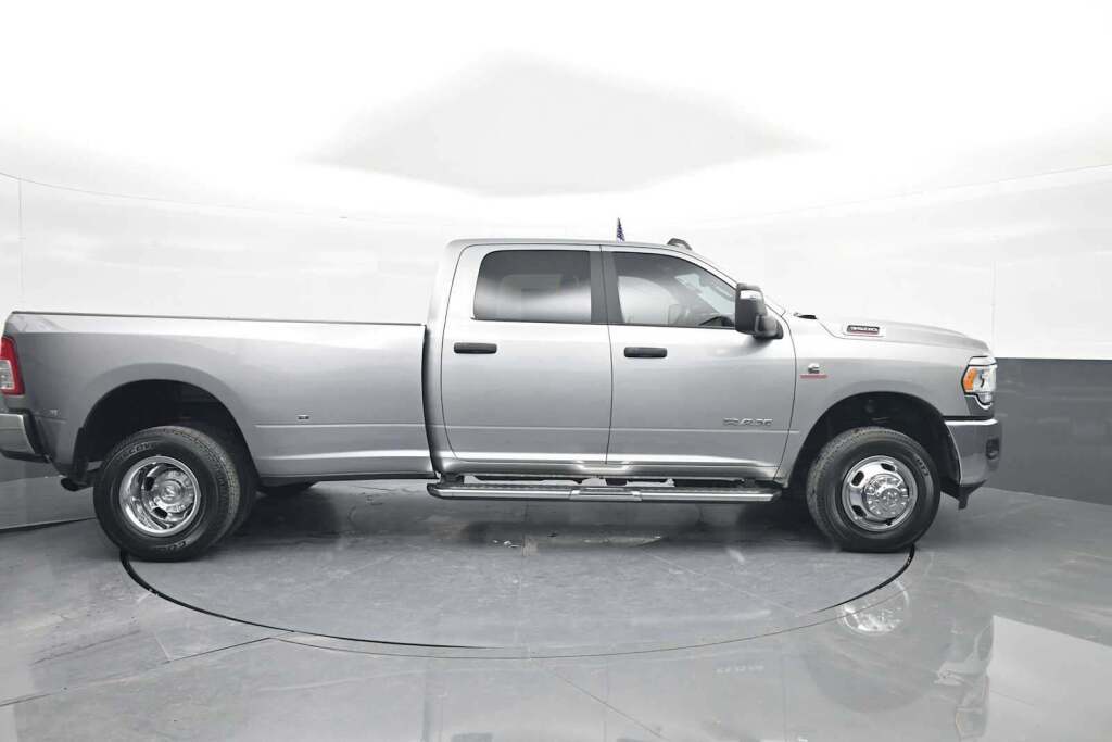 2024 Ram 3500 Big Horn Crew Cab 4x4 8' Box