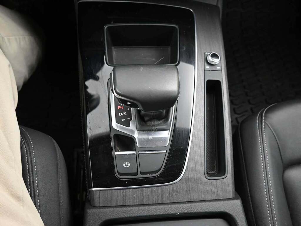 2021 Audi Q5 Premium Plus 55 TFSI e quattro S tronic