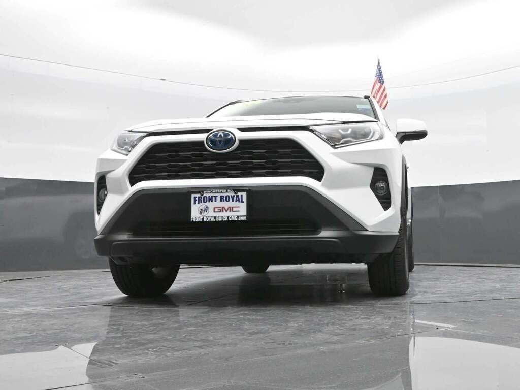 2021 Toyota RAV4 Hybrid XLE