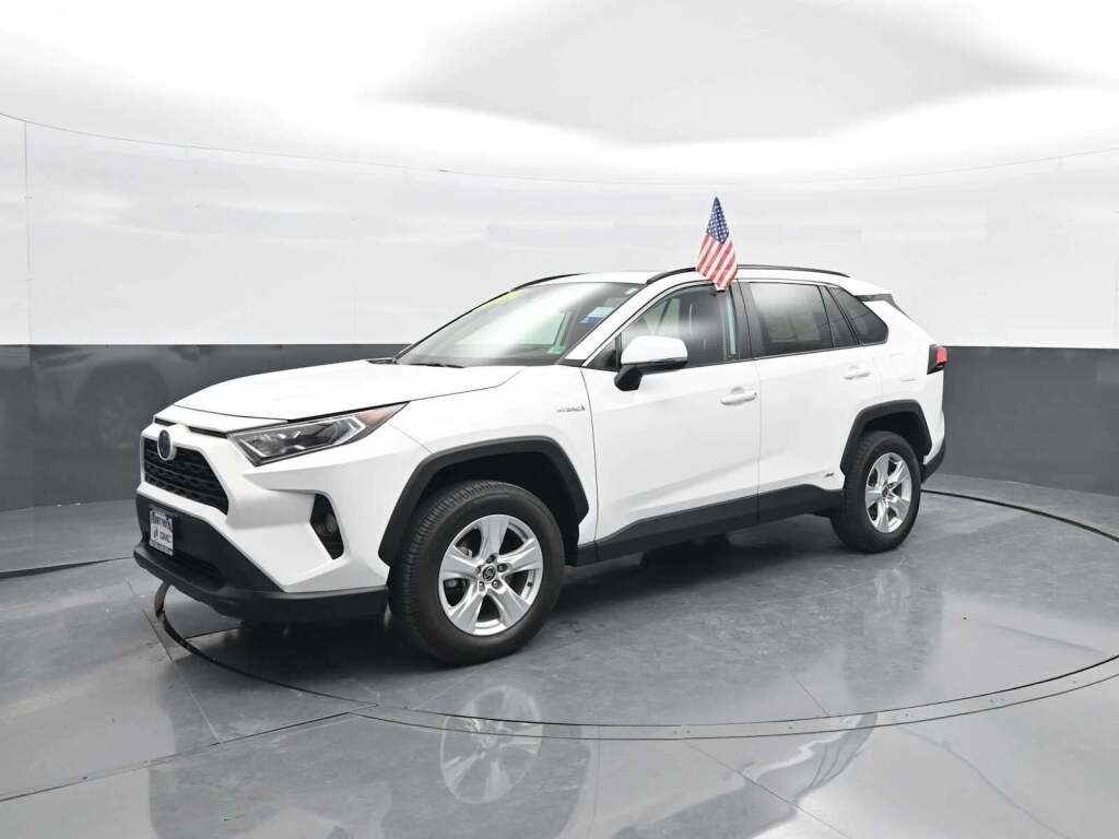 2021 Toyota RAV4 Hybrid XLE