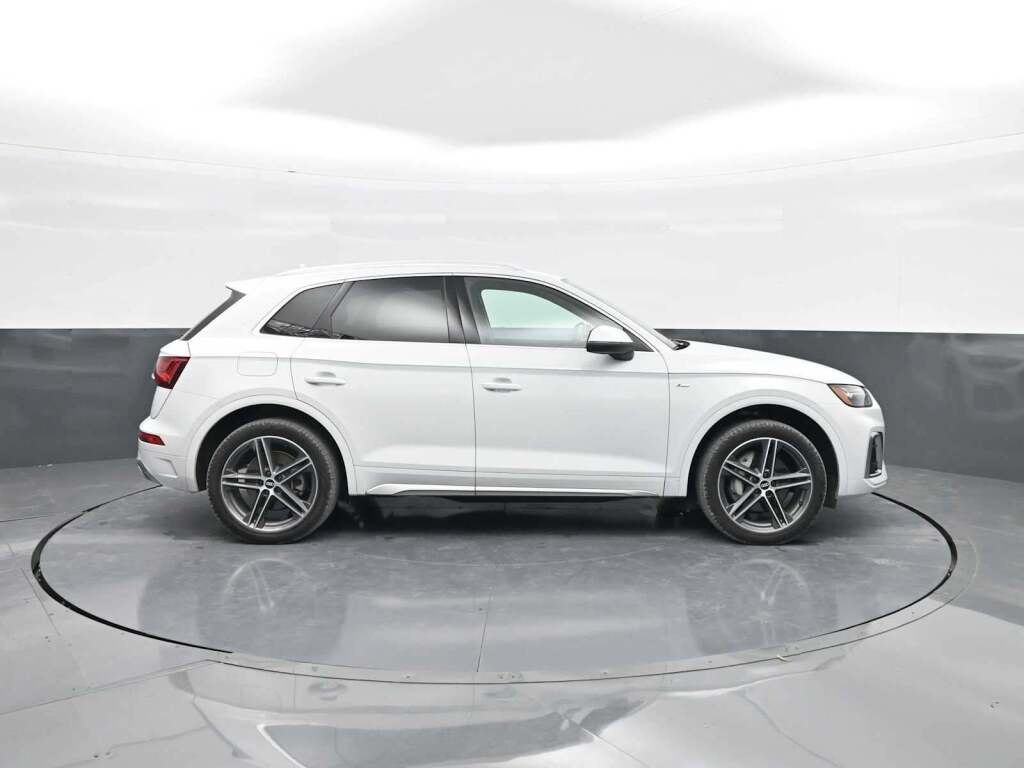 2021 Audi Q5 Premium Plus 55 TFSI e quattro S tronic