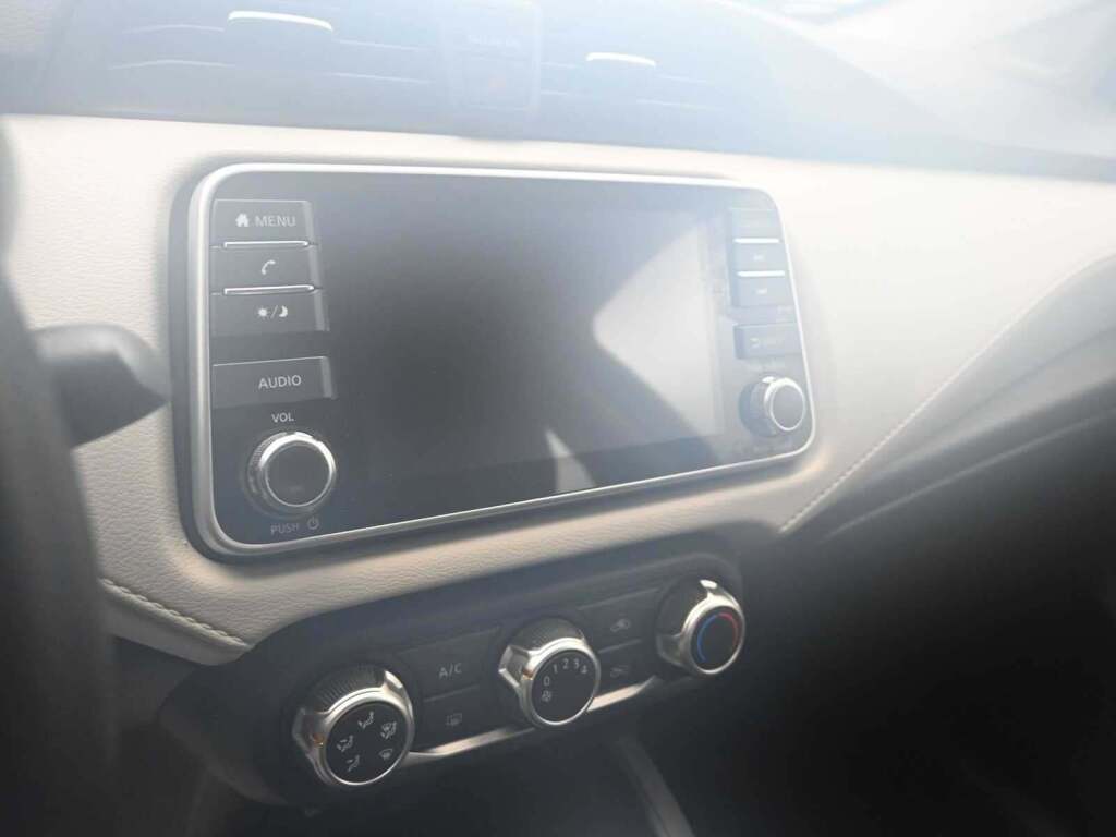 2021 Nissan Versa SV Xtronic CVT