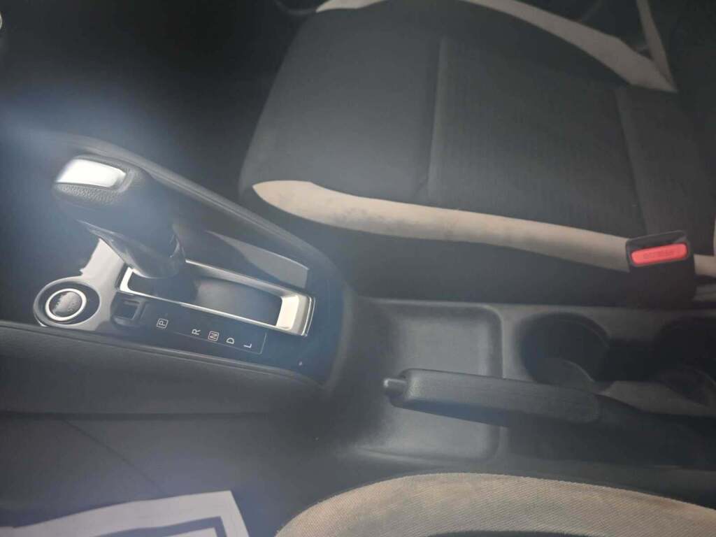 2021 Nissan Versa SV Xtronic CVT