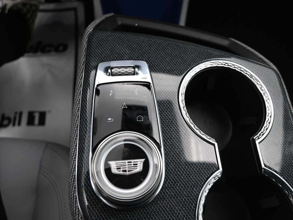 2026 Cadillac OPTIQ Luxury