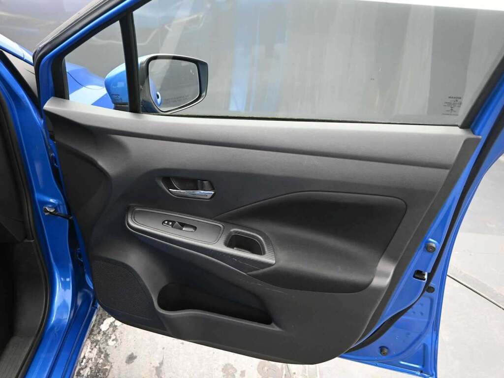 2021 Nissan Versa SV Xtronic CVT