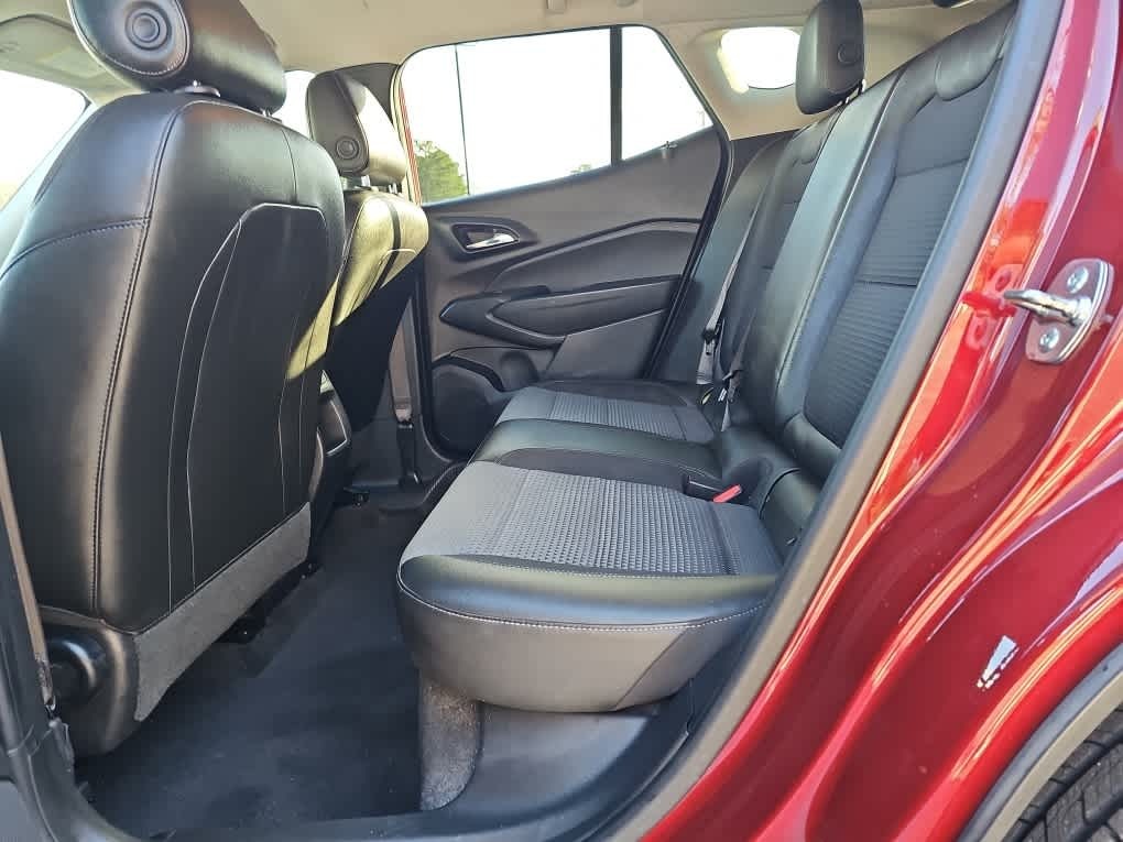 2025 Chevrolet Trax FWD LT