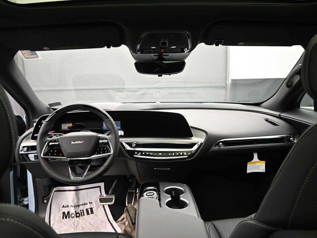 2026 Cadillac LYRIQ V-Series AWD