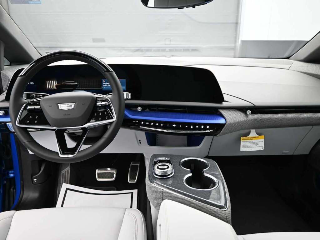 2026 Cadillac OPTIQ Luxury