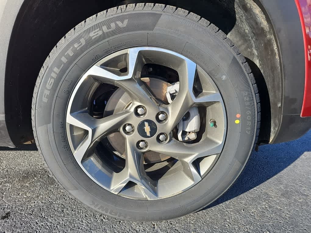 2025 Chevrolet Trax FWD LT