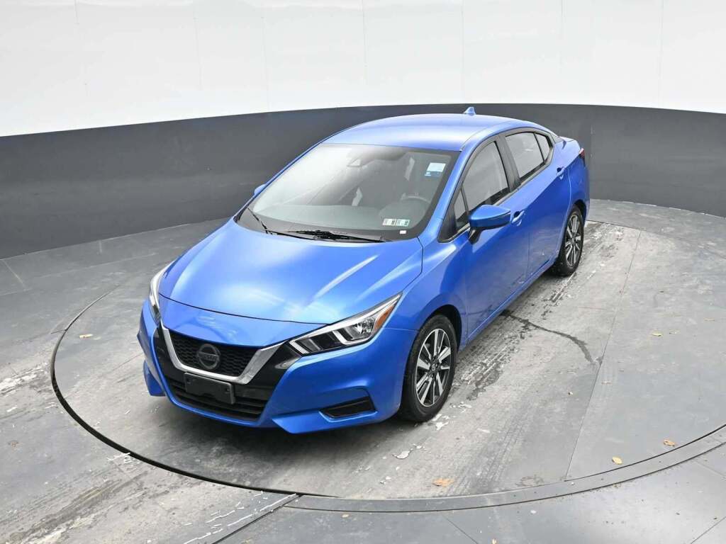 2021 Nissan Versa SV Xtronic CVT