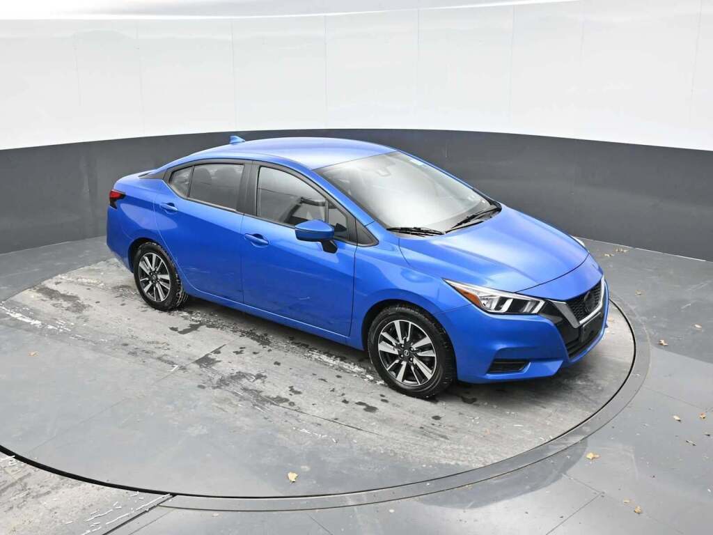 2021 Nissan Versa SV Xtronic CVT