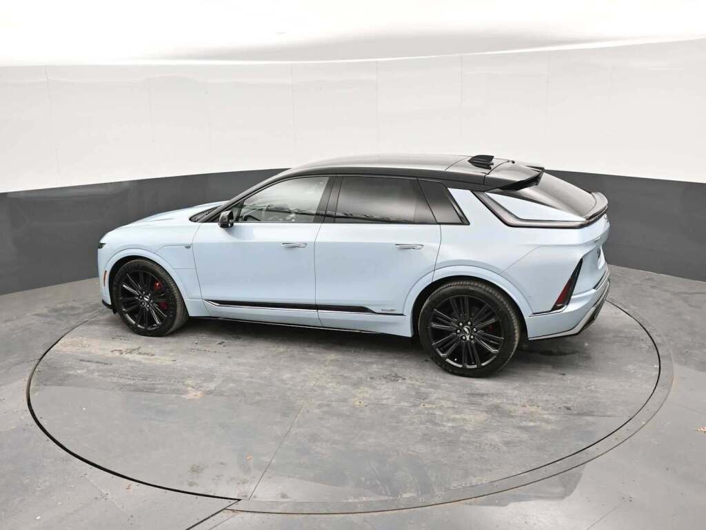 2026 Cadillac LYRIQ V-Series AWD