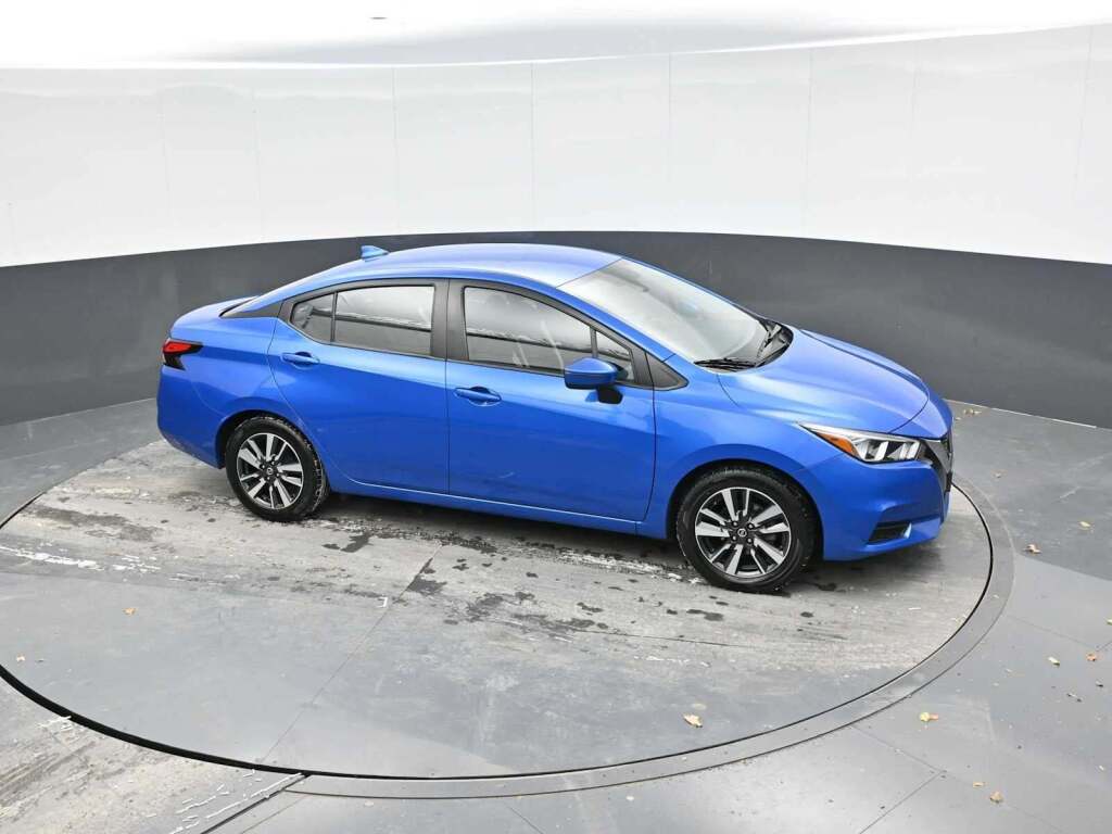 2021 Nissan Versa SV Xtronic CVT