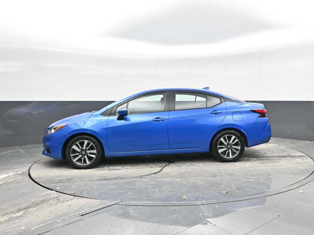 2021 Nissan Versa SV Xtronic CVT
