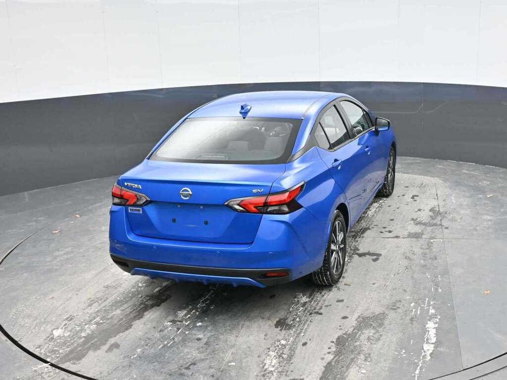 2021 Nissan Versa SV Xtronic CVT