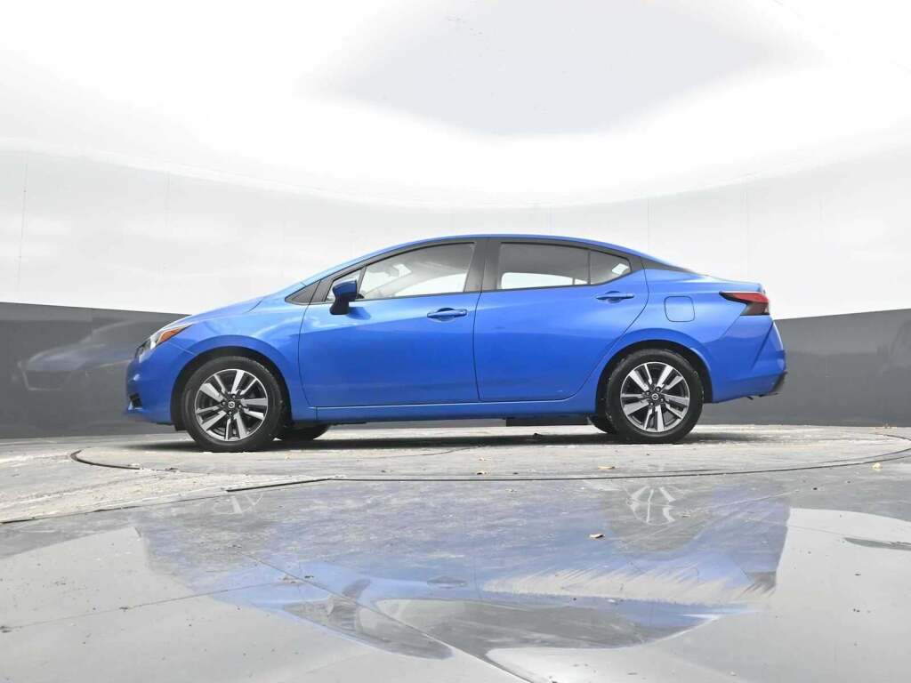 2021 Nissan Versa SV Xtronic CVT