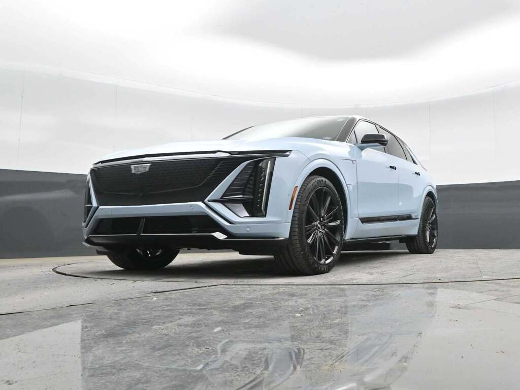 2026 Cadillac LYRIQ V-Series AWD