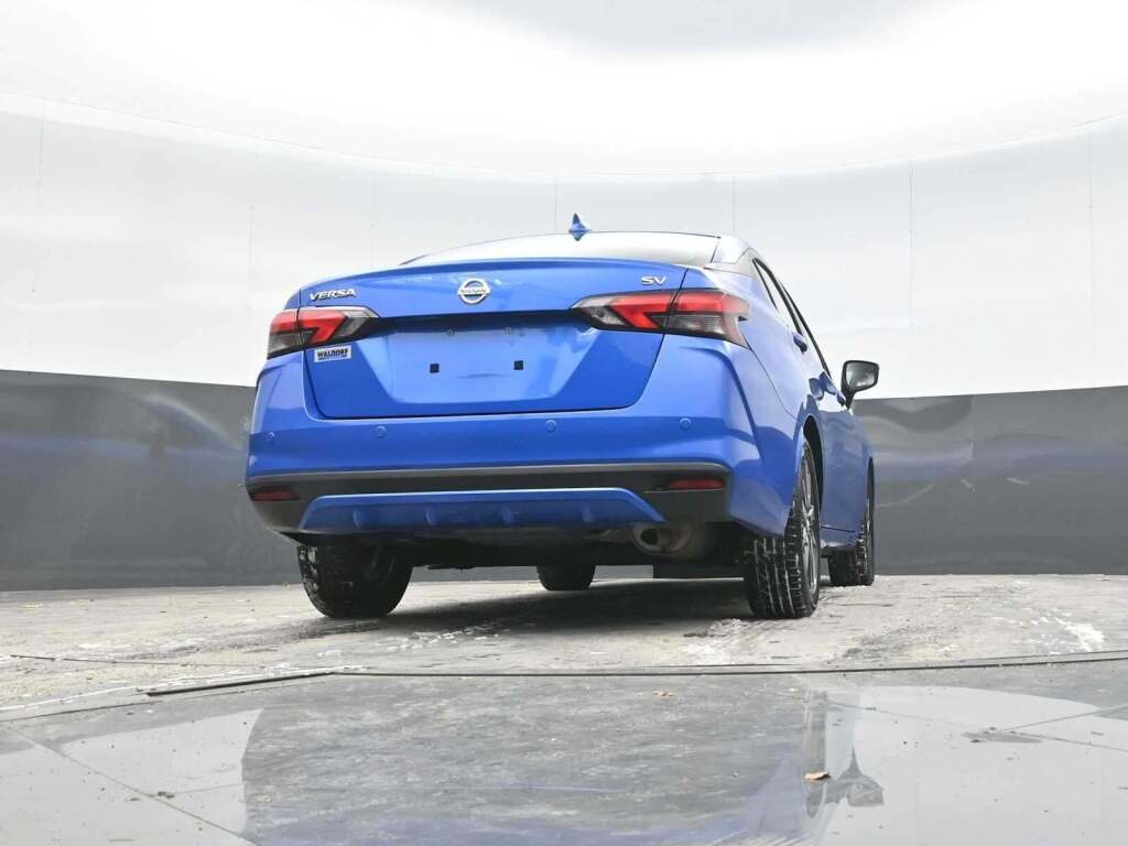 2021 Nissan Versa SV Xtronic CVT