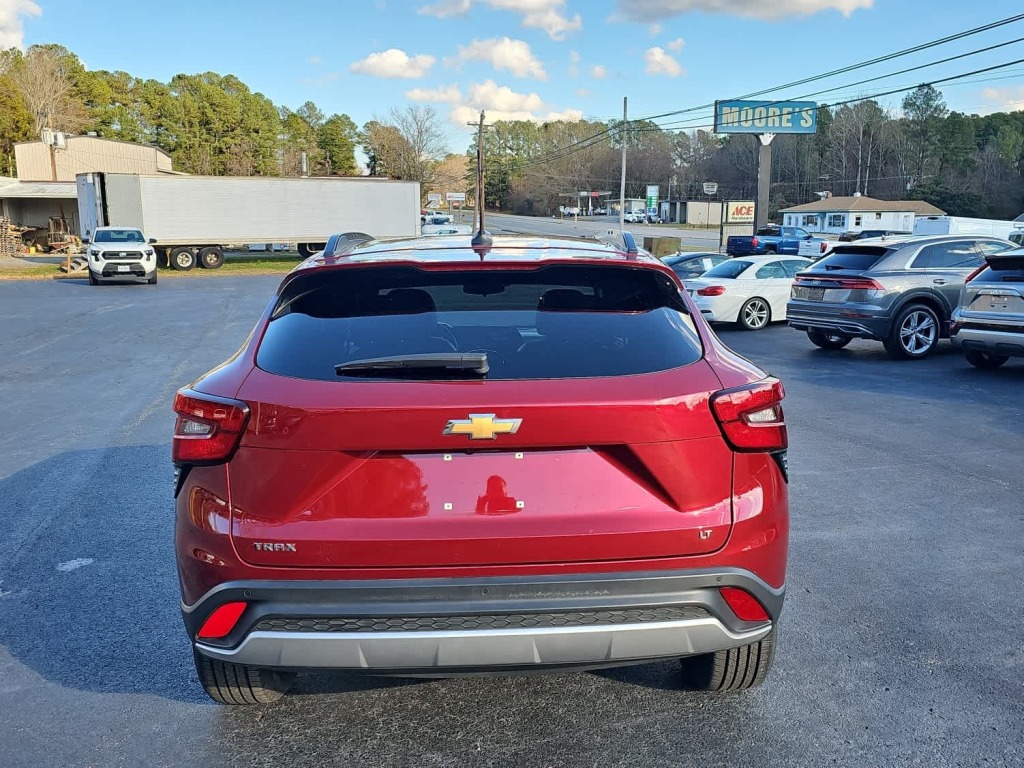 2025 Chevrolet Trax FWD LT