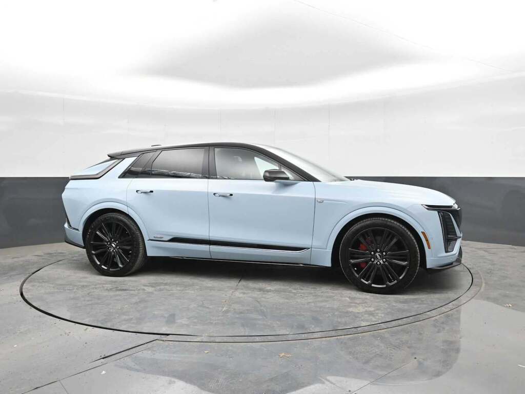 2026 Cadillac LYRIQ V-Series AWD