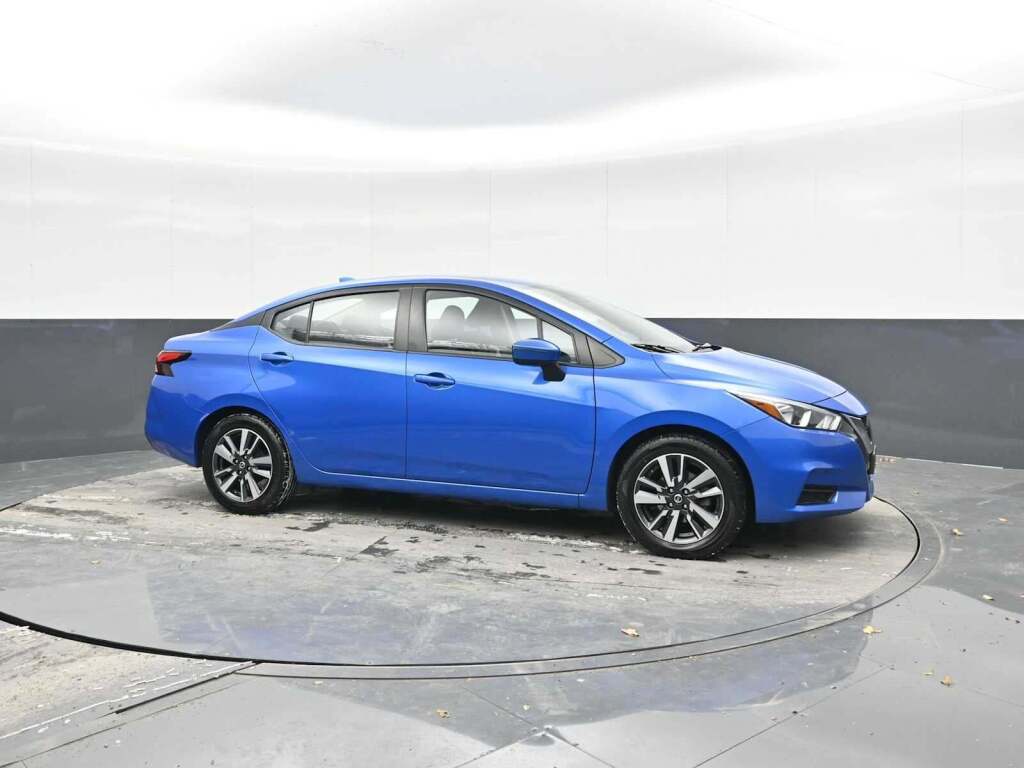 2021 Nissan Versa SV Xtronic CVT