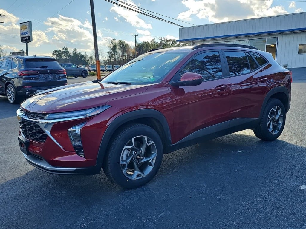 2025 Chevrolet Trax FWD LT