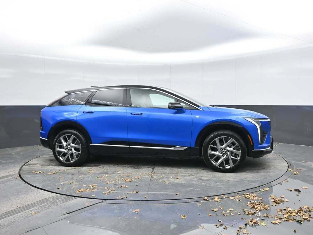 2026 Cadillac OPTIQ Luxury