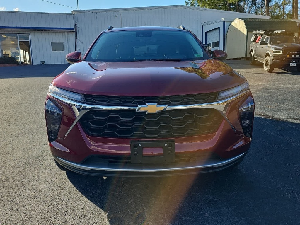 2025 Chevrolet Trax FWD LT