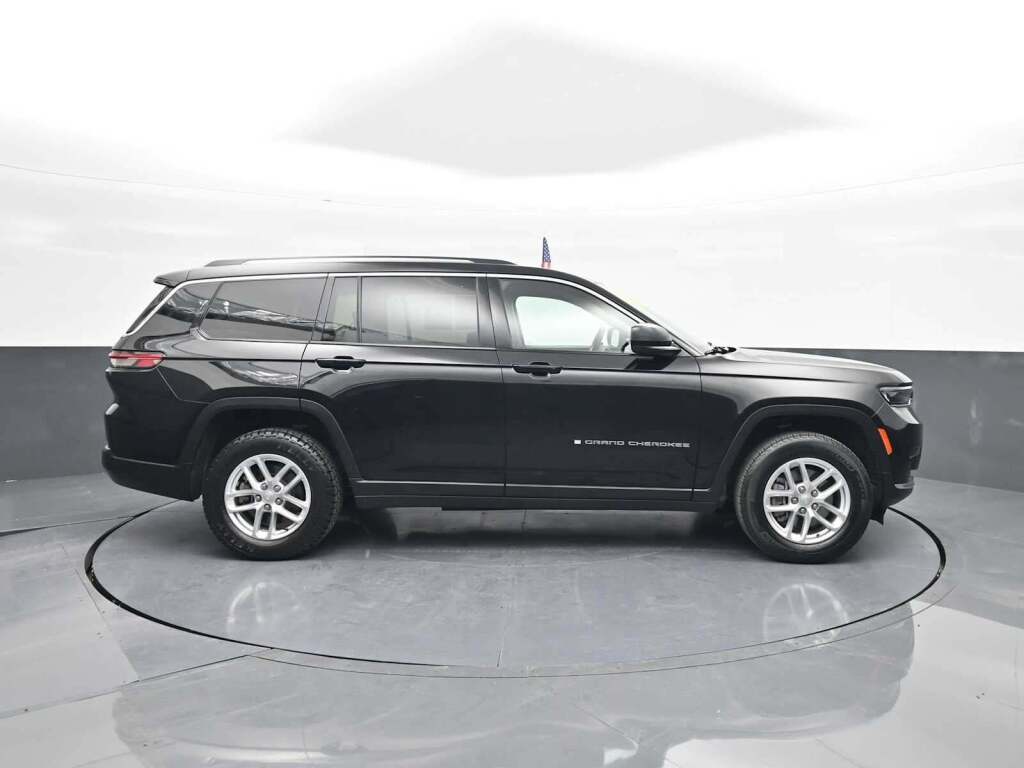 2023 Jeep Grand Cherokee L Laredo 4x4
