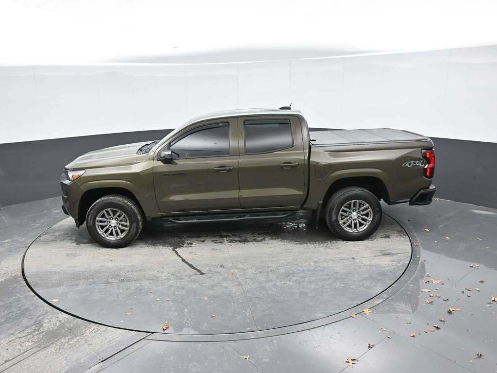 2023 Chevrolet Colorado 4WD Crew Cab Short Box LT