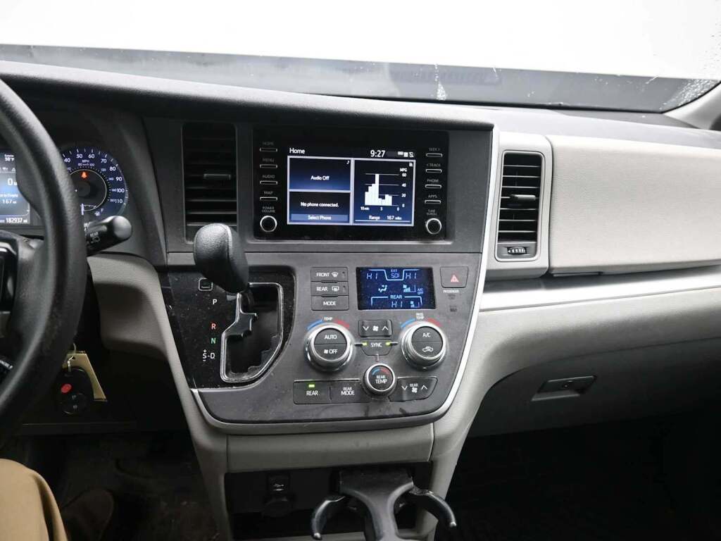 2020 Toyota Sienna L