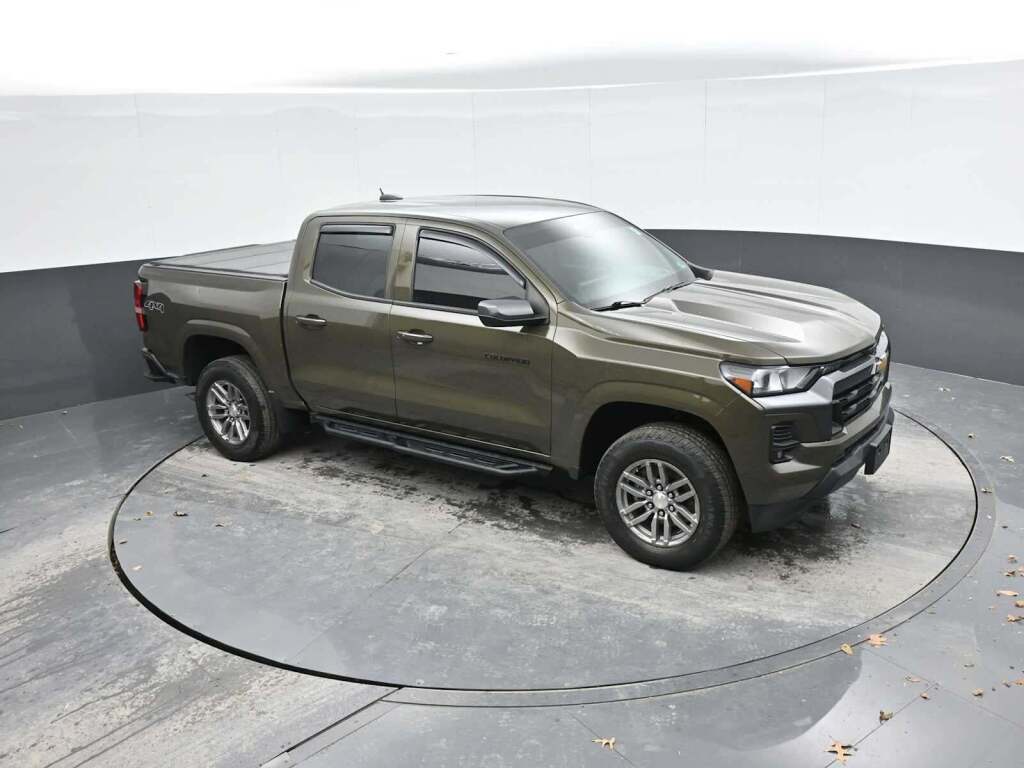 2023 Chevrolet Colorado 4WD Crew Cab Short Box LT