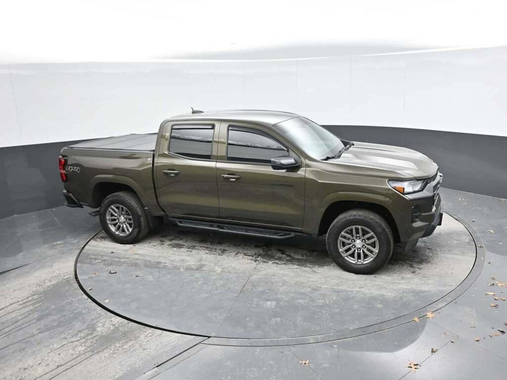 2023 Chevrolet Colorado 4WD Crew Cab Short Box LT