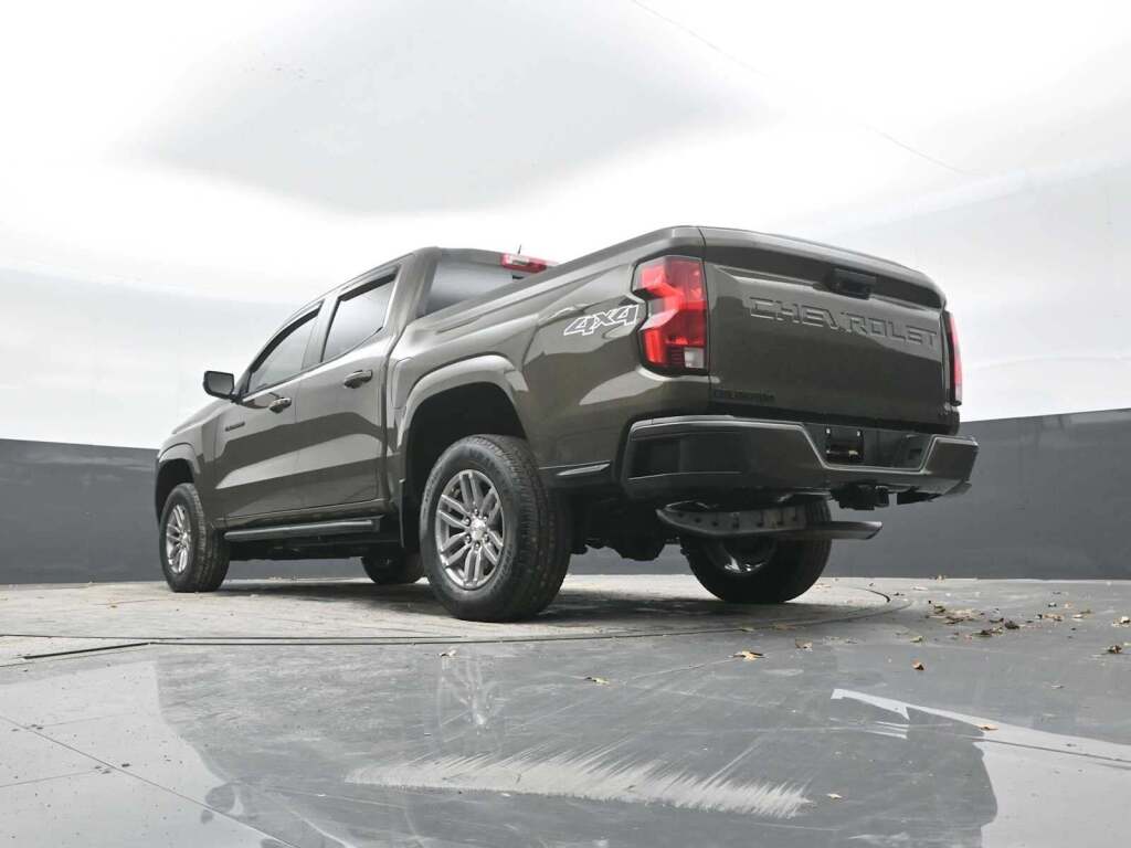 2023 Chevrolet Colorado 4WD Crew Cab Short Box LT