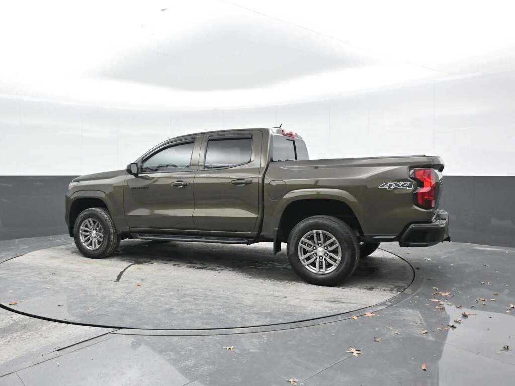 2023 Chevrolet Colorado 4WD Crew Cab Short Box LT