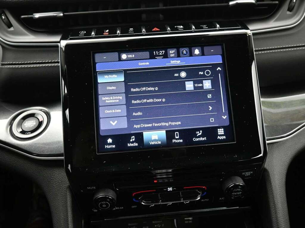 2023 Jeep Grand Cherokee L Laredo 4x4