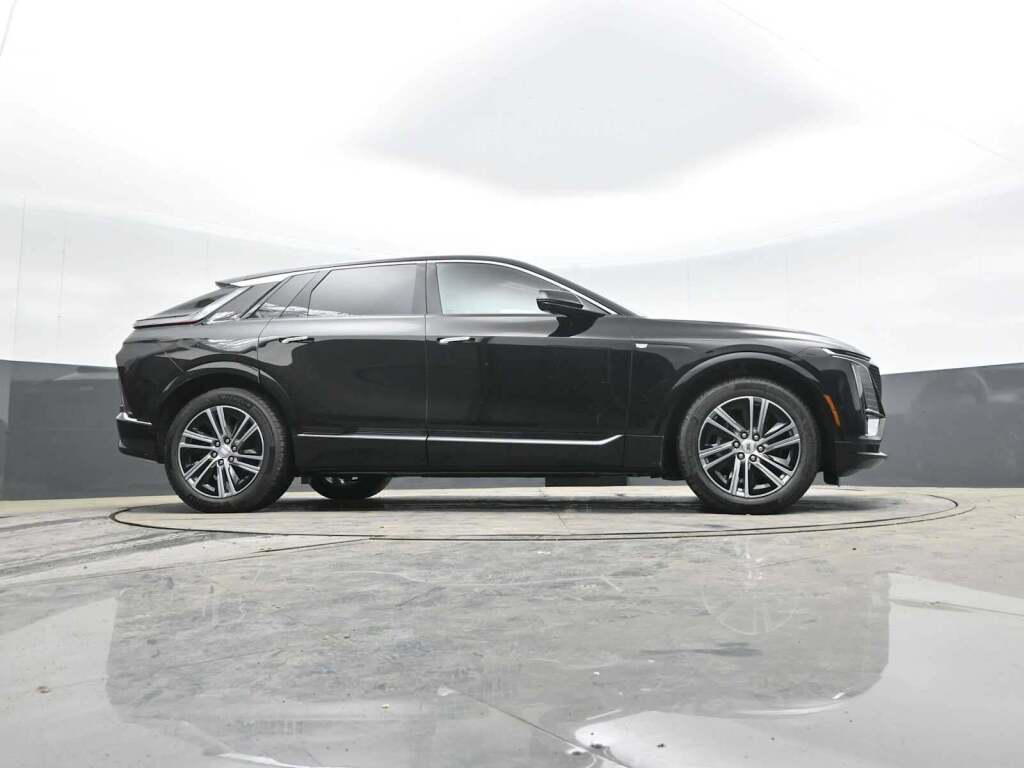 2025 Cadillac LYRIQ Luxury 1 RWD