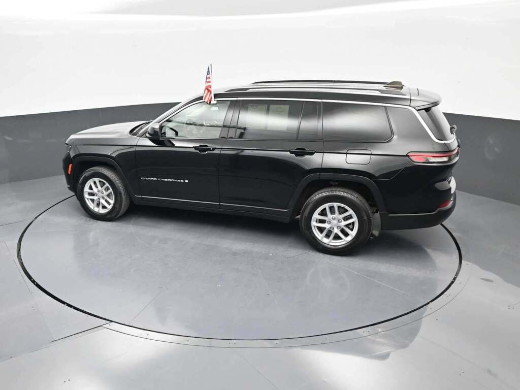 2023 Jeep Grand Cherokee L Laredo 4x4