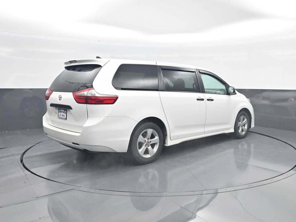 2020 Toyota Sienna L